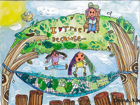 2024 Arbor Week Youth Poster Contest - Luna Hoʻohanohano Hanohano. ʻO ka mea pena ʻo Dana Kim e hōʻike ana i nā keiki e pāʻani ana i kahi lāʻau.